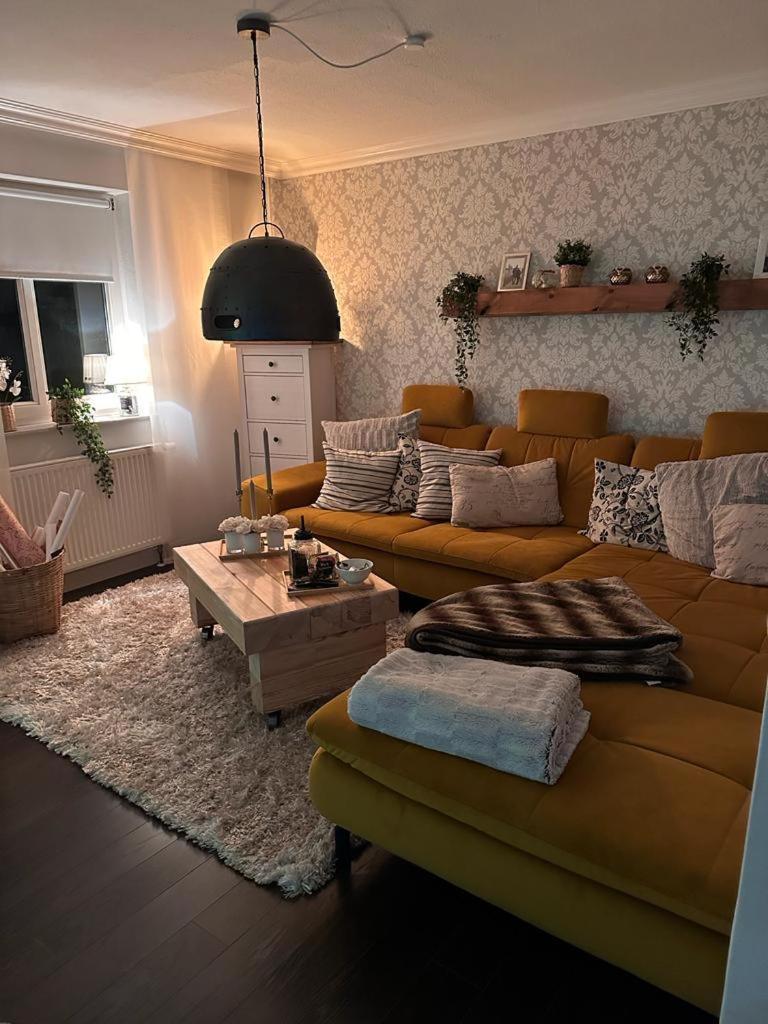 Das Haus Am Kanal. Lübeck Buitenkant foto