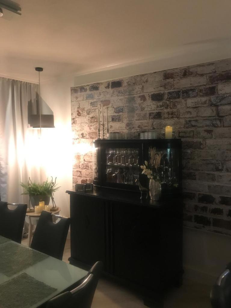 Das Haus Am Kanal. Lübeck Buitenkant foto