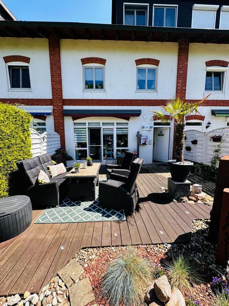 Das Haus Am Kanal. Lübeck Buitenkant foto
